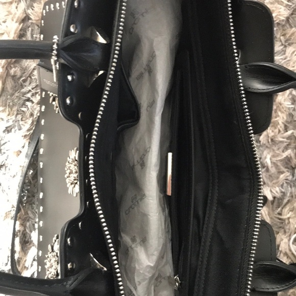 Cromia Leather Bag with adorable embellishment - Picture 7 of 8